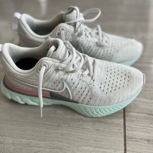 Nike React Infinity 2 "Platinum Tint/White-Barely Green" Women's Running Shoe